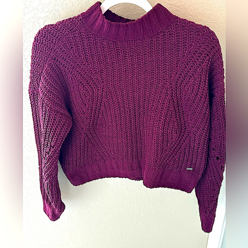 Hollister cropped Maroon knit sweater